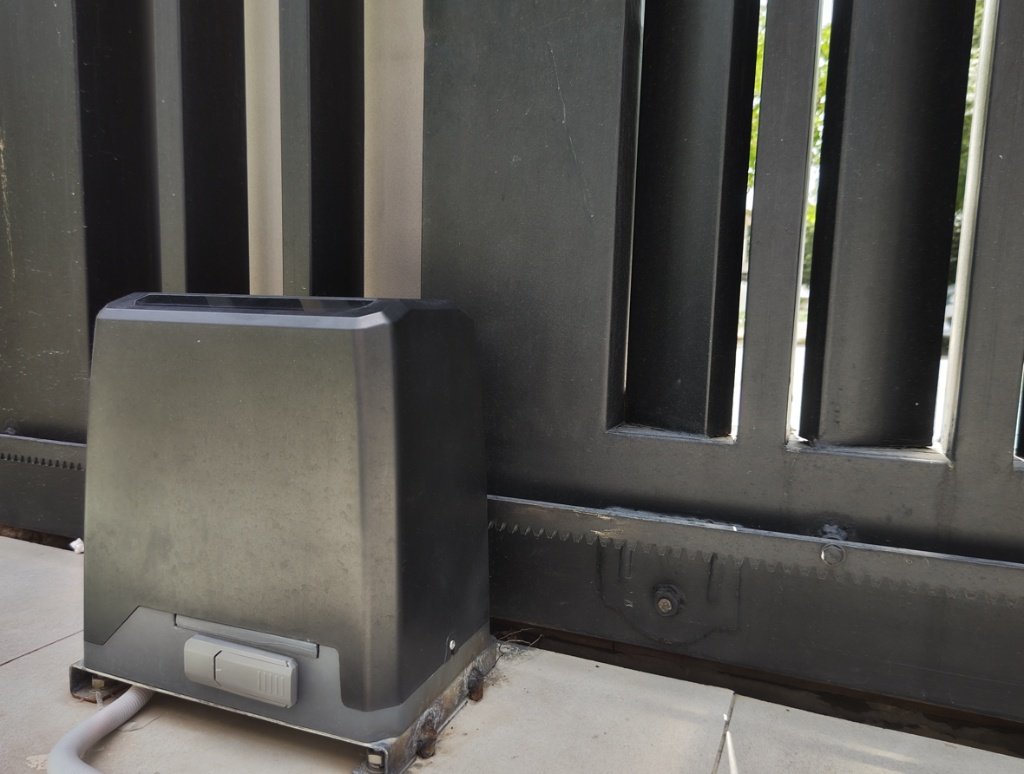 Heavy-duty sliding gate motor installation